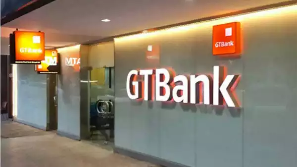 Commotion As Armed Robbers Storm GT Bank In Broad Daylight, Shoot Man